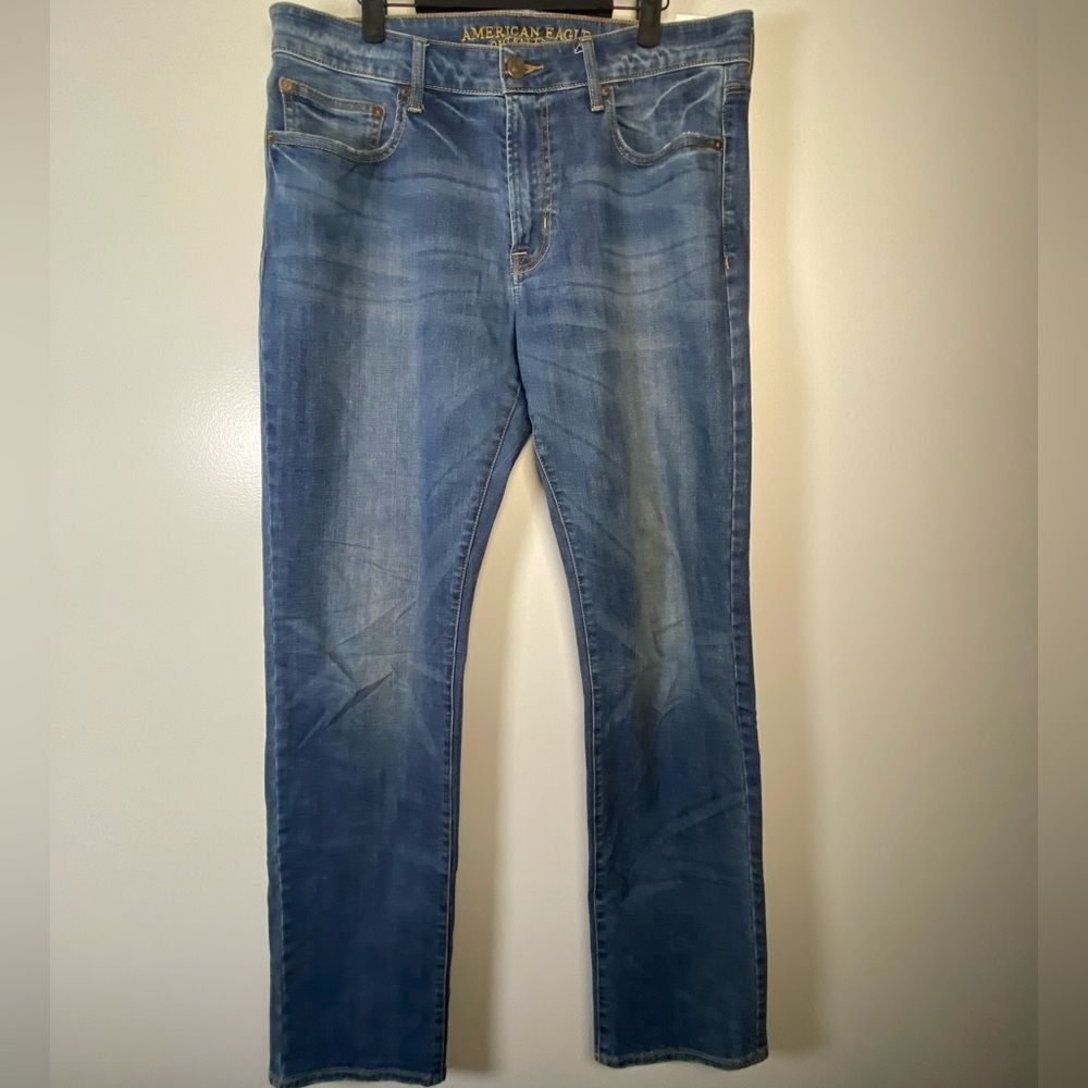 Classic American Eagle Outfitters Relaxed Jeans - Picture 2 of 6